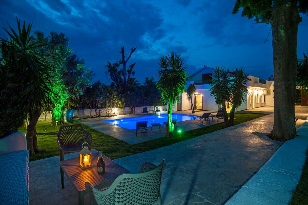 Bella Foresta Villa II Иксиа Экстерьер фото